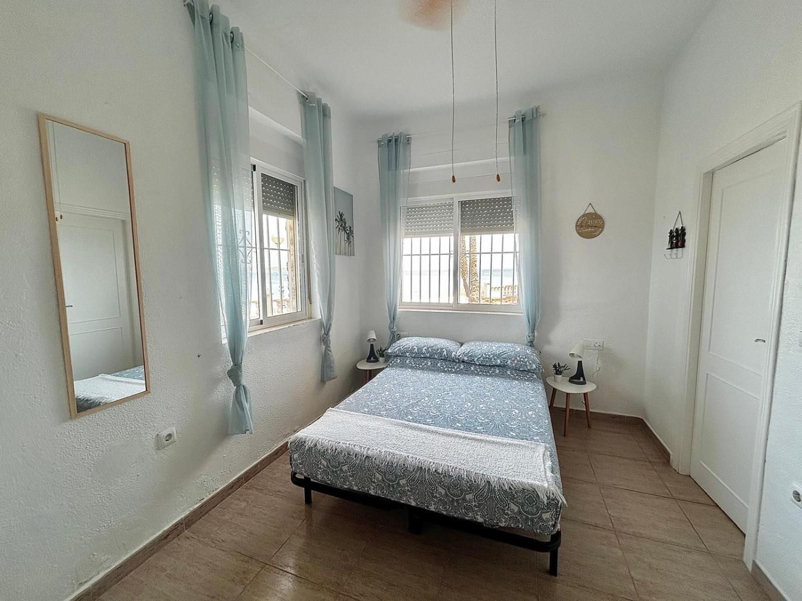 Appartement Mar Menor, Urrutias - Beachfront With Patio Under New Management Since July 2024 Cartagena