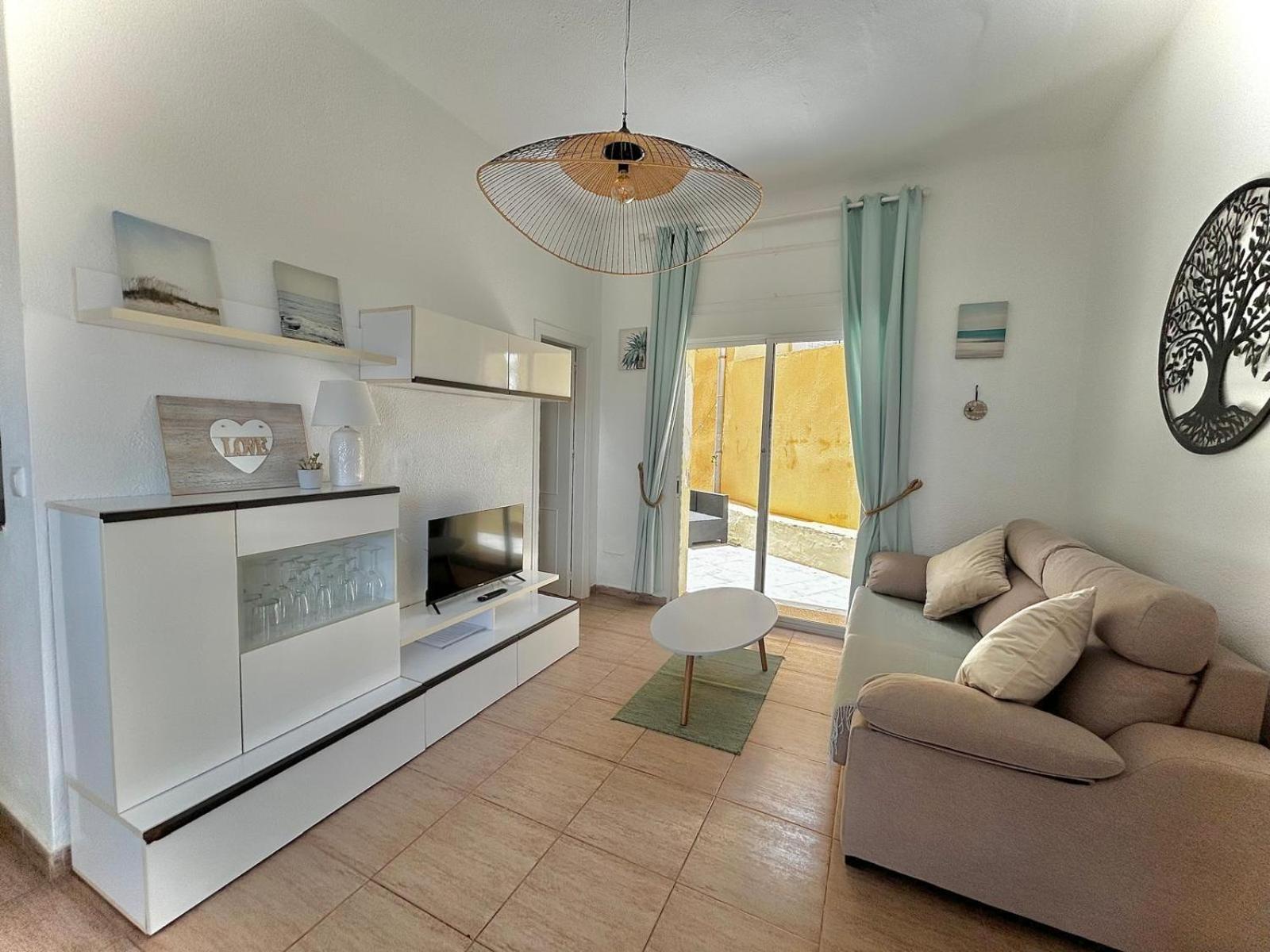 Mar Menor, Urrutias - Beachfront With Patio Under New Management Since July 2024 *